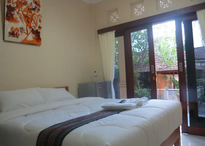 Guest house Sari Buana 2*