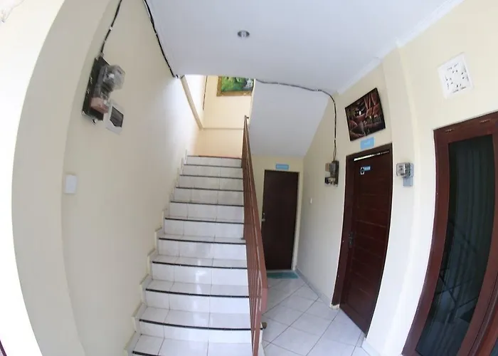 Sari Buana Guest house 2*